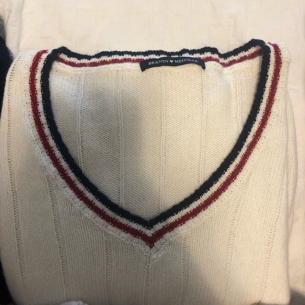Sweatshirts🤍 - Picture 8 of 9